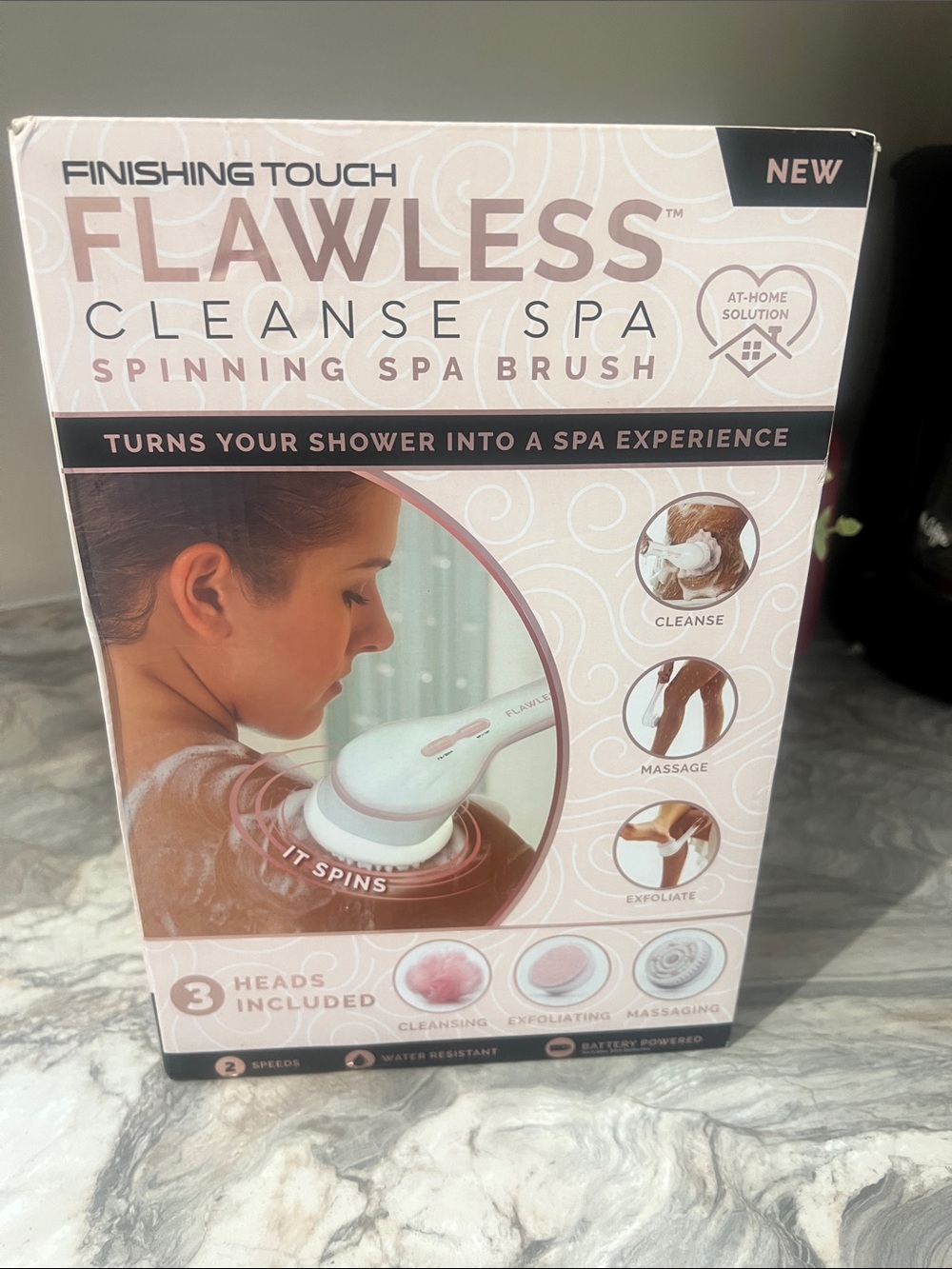 Finishing Touch Flawless Cleanse/Spa Spinning Brush - Pink/White
